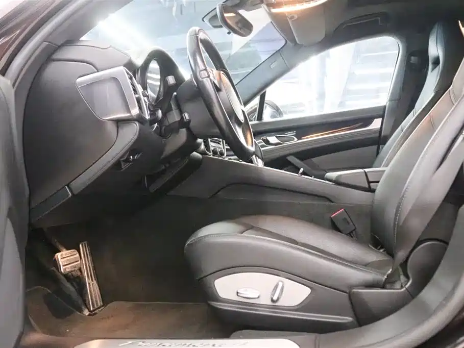 Porsche Panamera 2010 Panamera 3.6L фото 15
