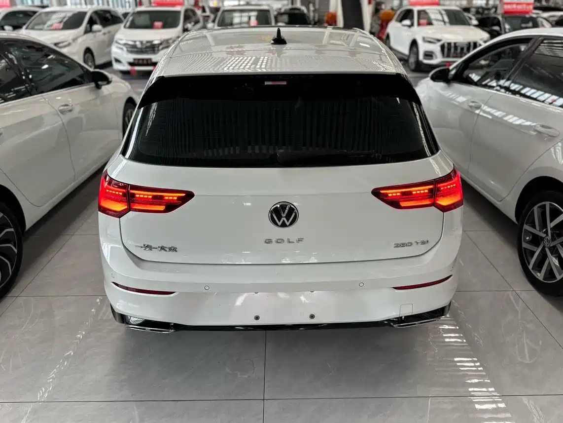 Volkswagen Golf 2023 280TSI DSG R-Line Lite фото 14