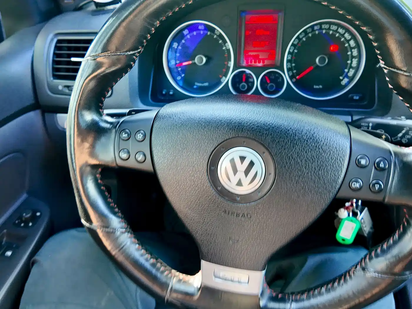 Volkswagen Golf (Import) 2006 GTI 2.0T 3-Door фото 37