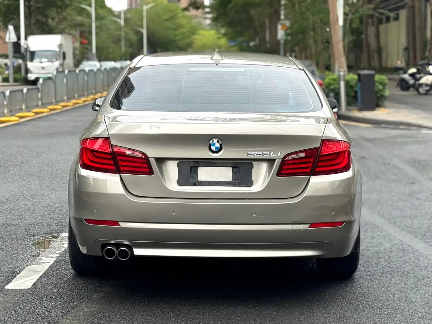 BMW 5 Series 2011 520Li Elegance фото 20