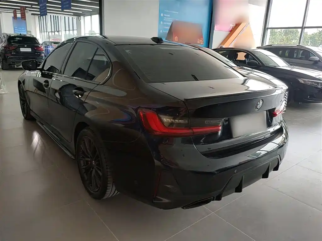 BMW 3 Series 2023 325i M Sport Black Night Package фото 5