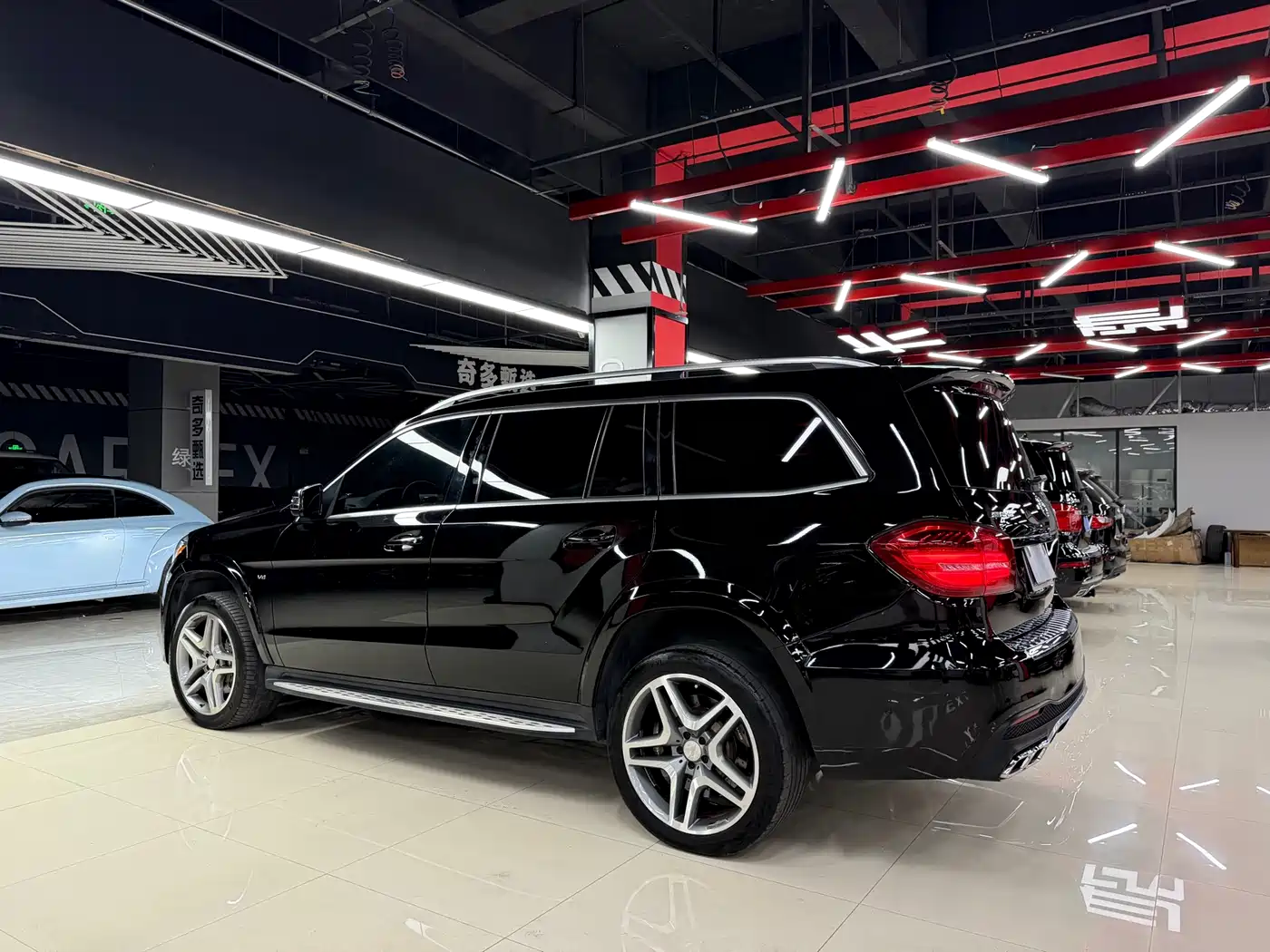 Mercedes-Benz GLS 2017 GLS 400 4MATIC Luxury фото 9