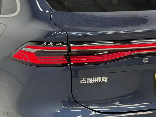 Geely Galaxy Galaxy A7 2025 EM-i фото 14