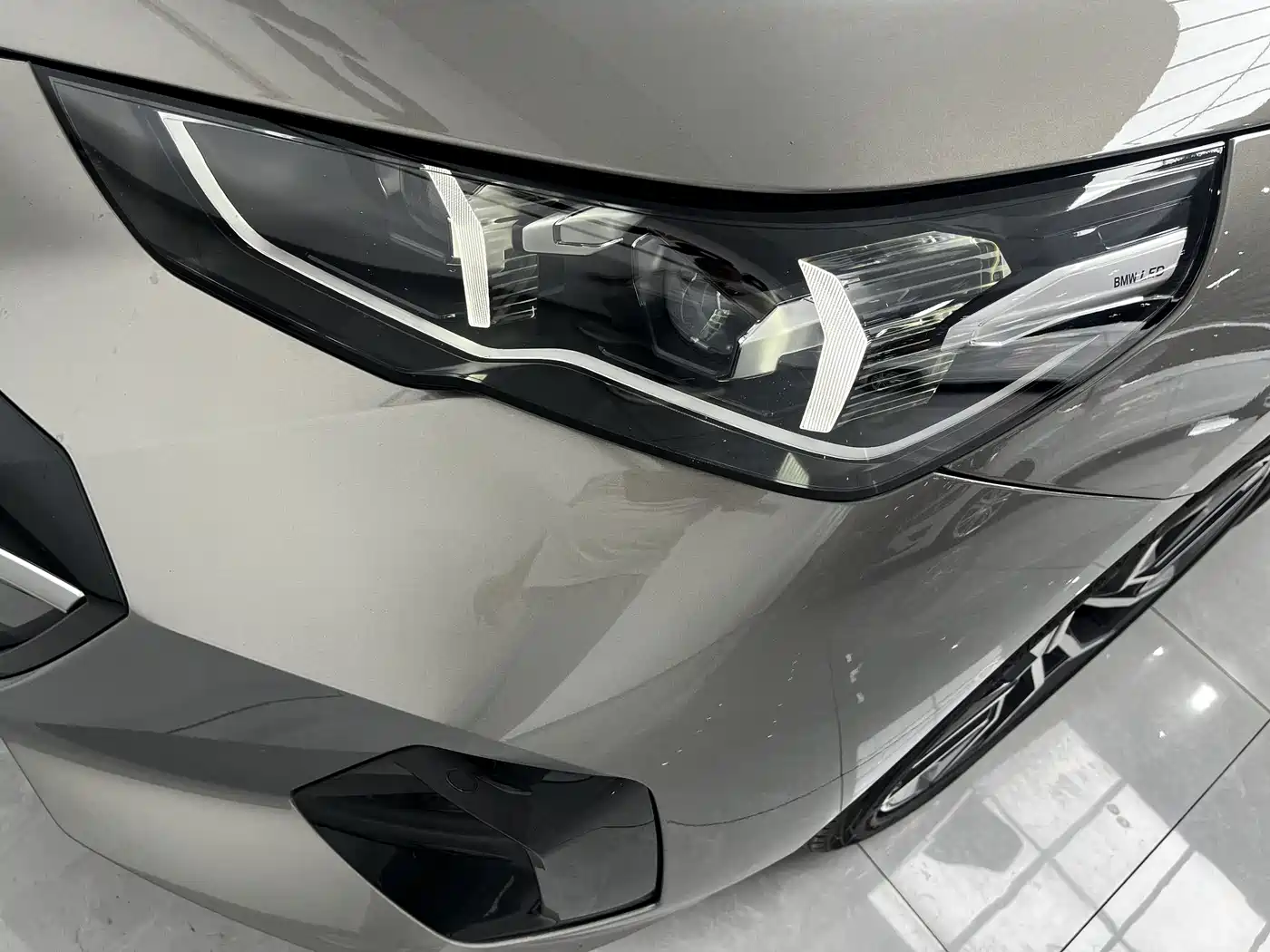 BMW i5 2024 eDrive 35L Premium Model M Sport Package фото 6