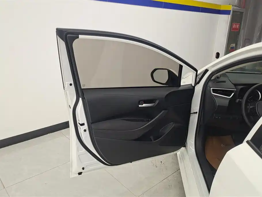 Toyota Corolla 2022 1.2T S-CVT Pioneer PLUS Edition фото 7