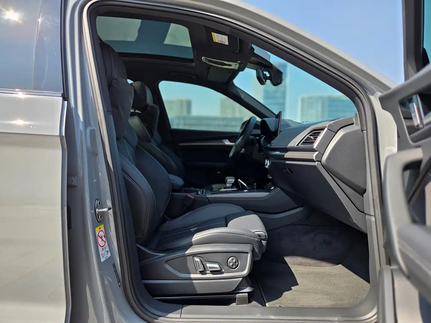 Audi Q5L 2025 45 TFSI Luxury Dynamic фото 17