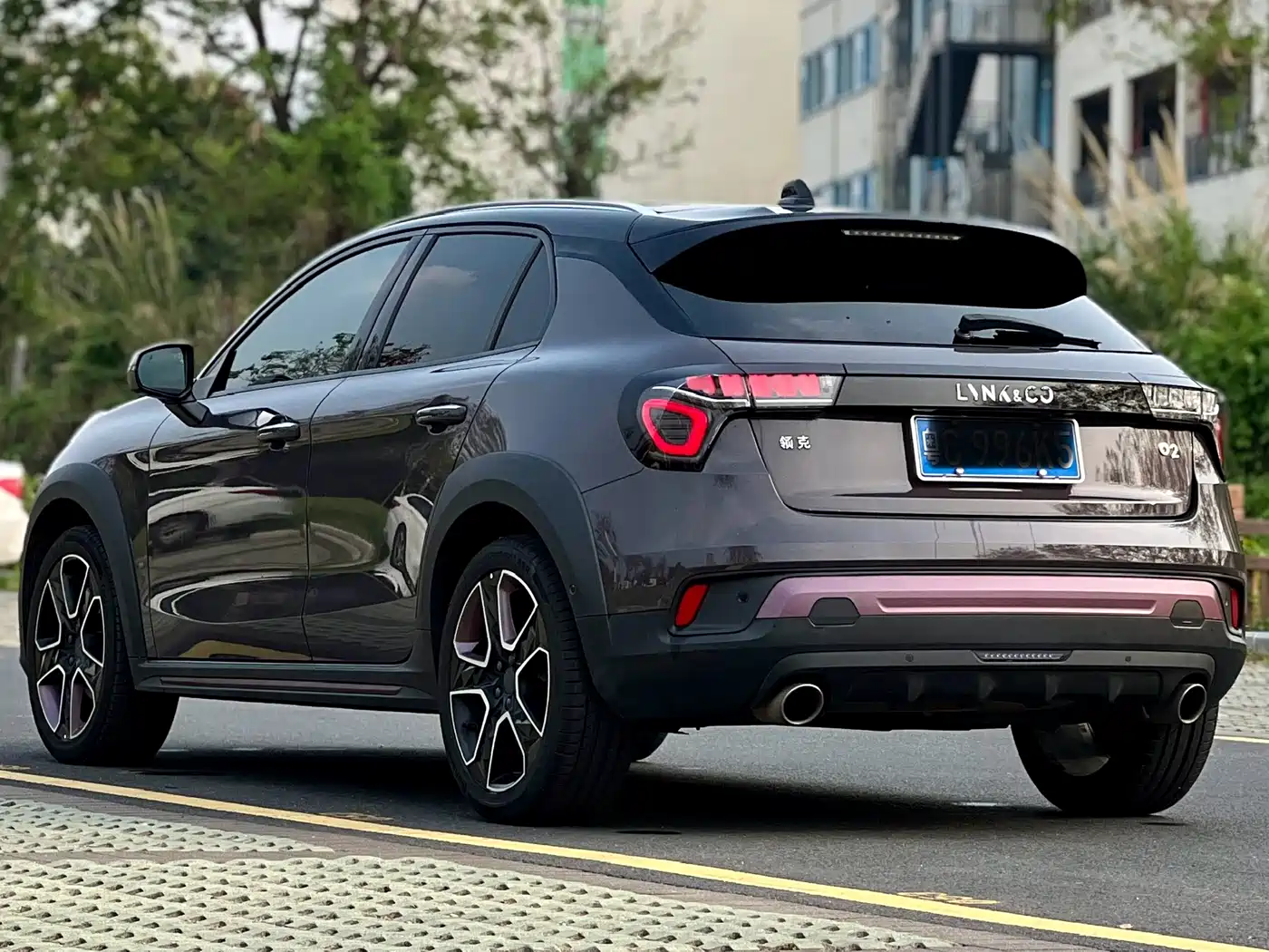 Lynk & Co 02 2021 1.5TD DCT 2WD Shine Champion Edition фото 5