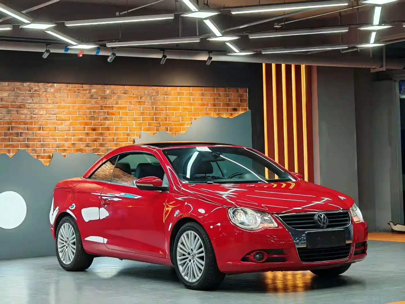 Volkswagen Eos 2010 2.0TSI DSG Luxury фото 4
