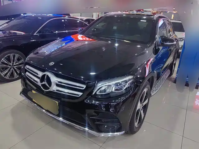 MERCEDES-BENZ GLC