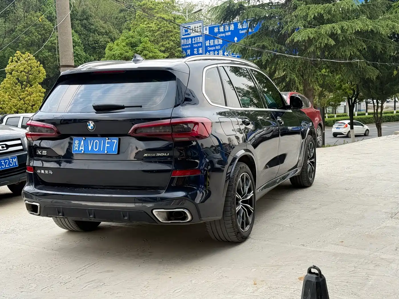 BMW X5 2023 xDrive 30Li M Sport Package фото 8