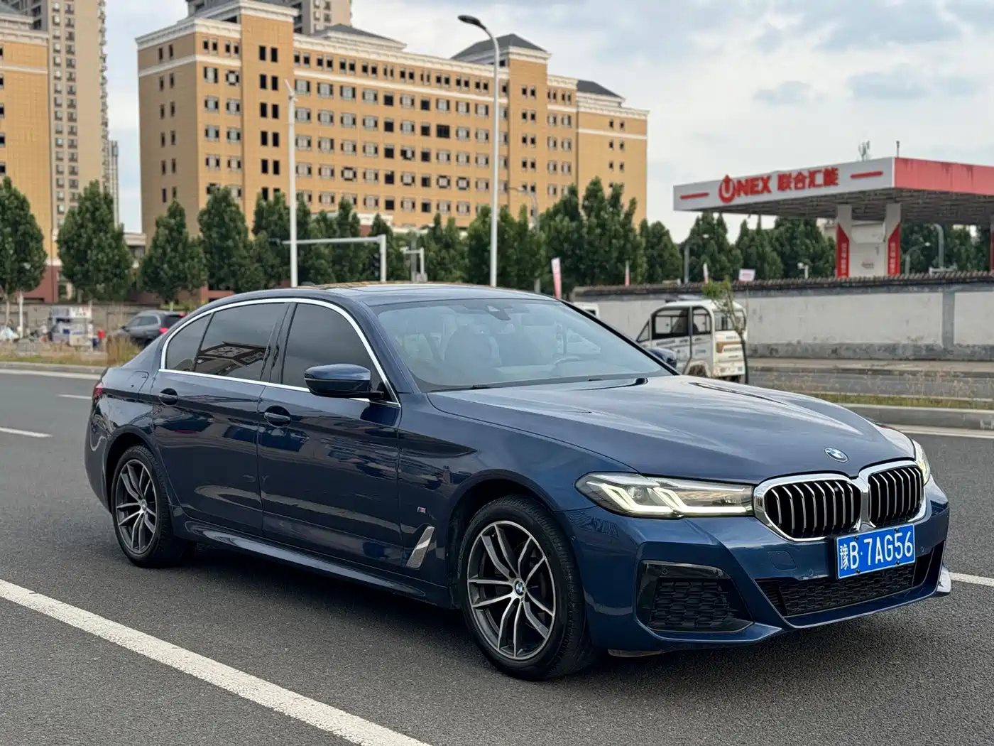 BMW 5-SERIES