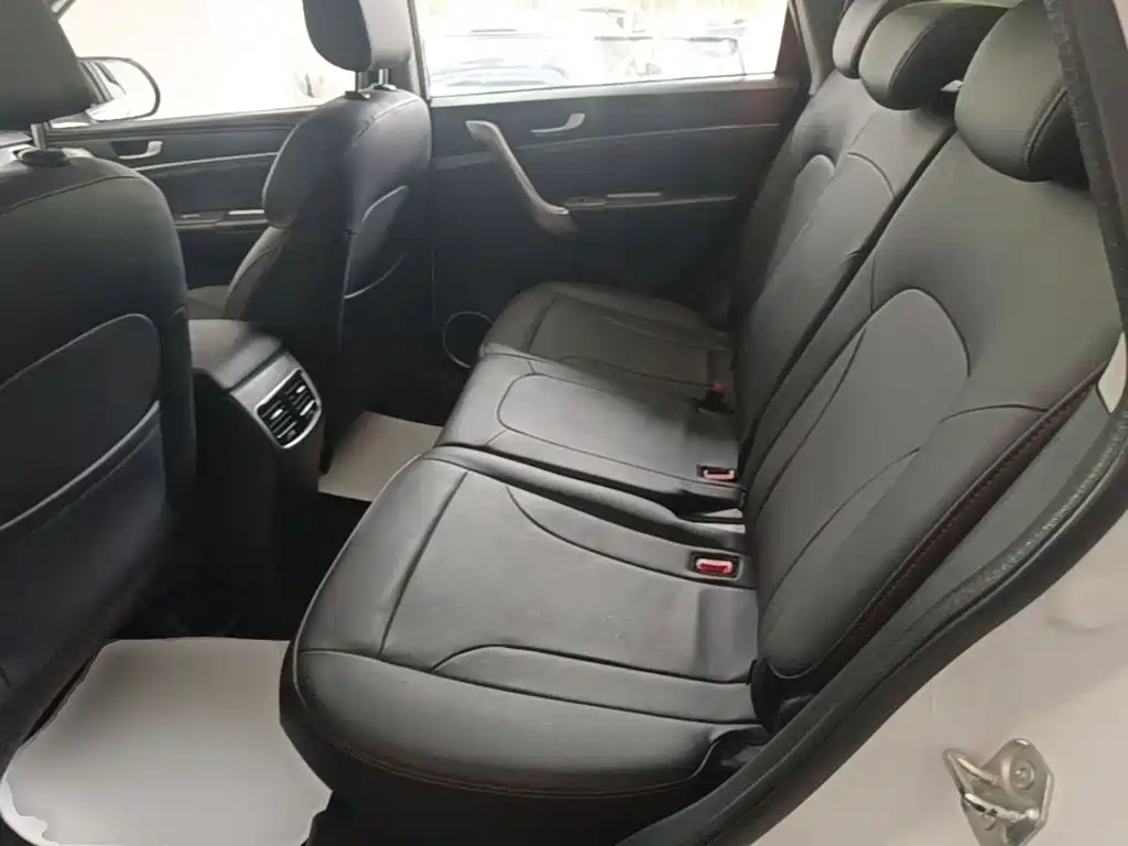 Фото 17 - Haval M6