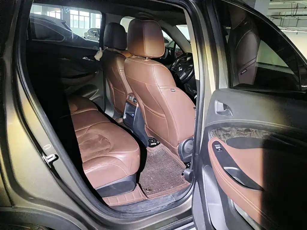 Фото 11 - Buick Envision Plus