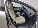 صورة 23 - Volvo S60