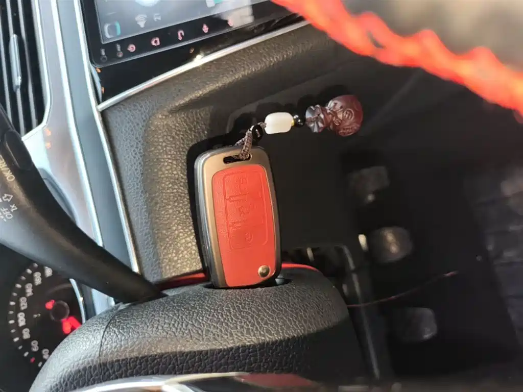 Volkswagen Bora 2017 1.6L Manual Fashion Edition фото 9