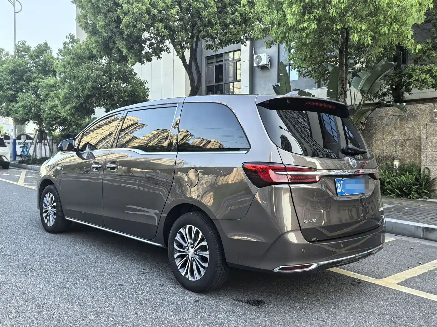Buick GL8 2023 Land Business Class 652T Luxury фото 6