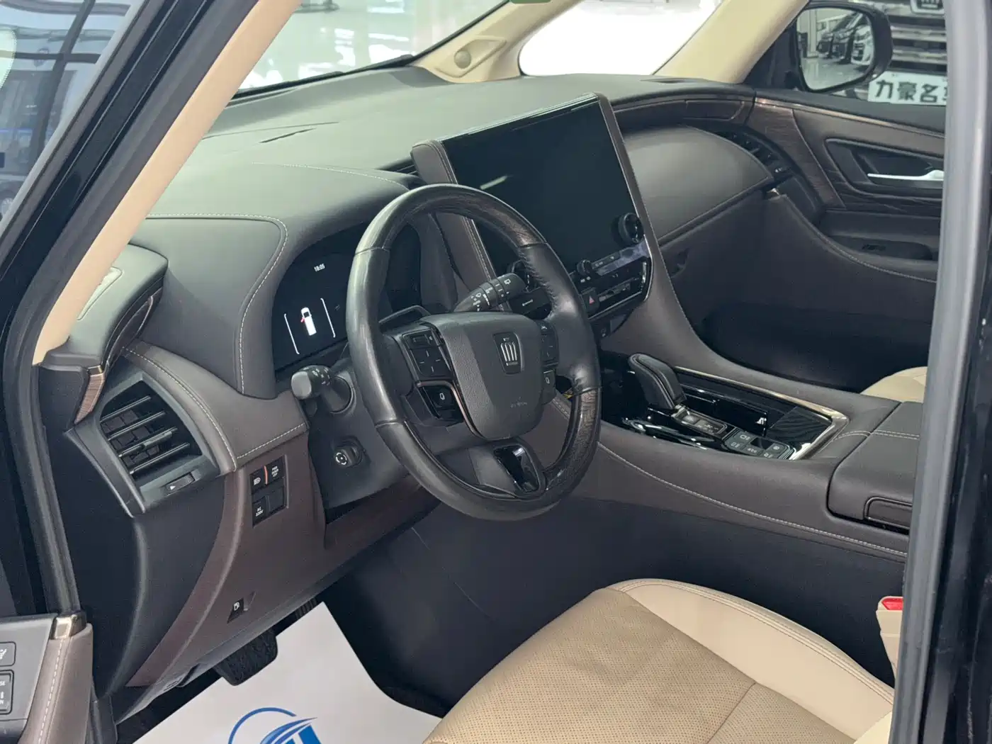Toyota Vellfire 2024 Crown Hybrid 2.5L Premium Edition фото 4