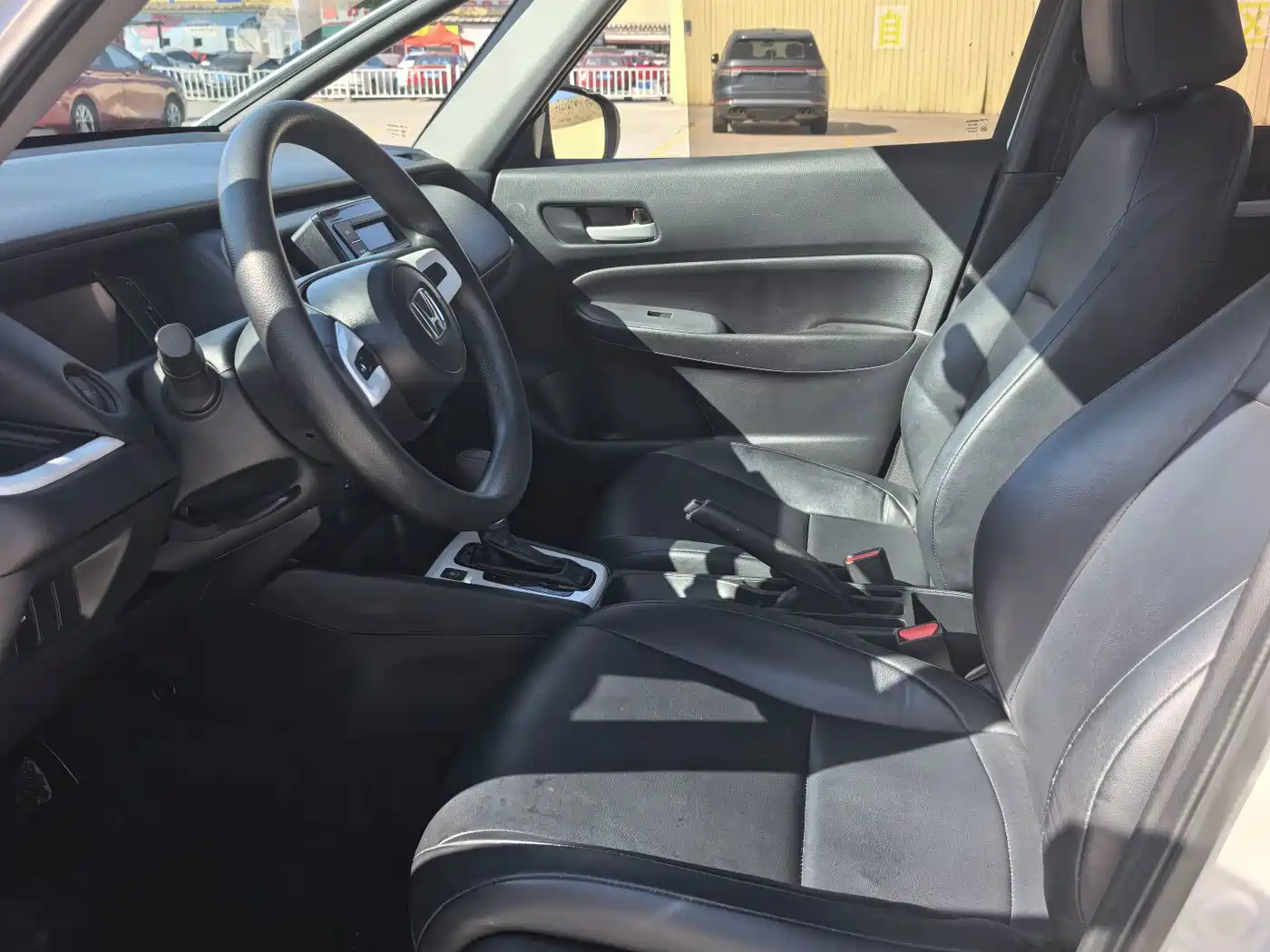 Photo 4 - Honda Fit