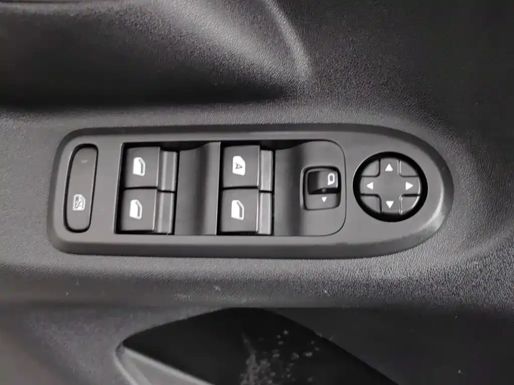 Фото 9 - Citroën C3-XR
