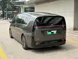 Фото 4 - Li Auto MEGA