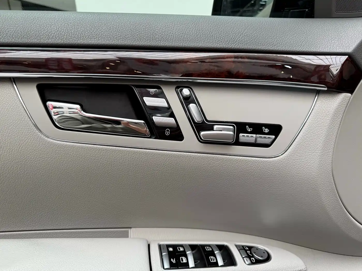 Mercedes-Benz S-Class 2010 S 350 L Luxury фото 10