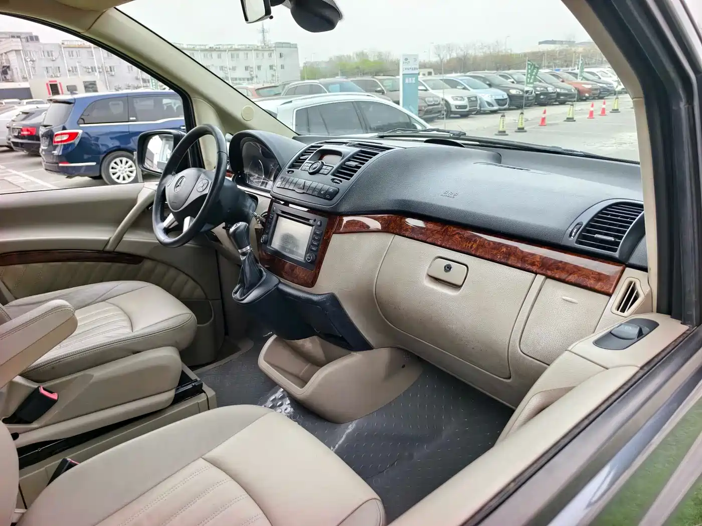 Mercedes-Benz Viano 2013 3.5L Haochi Edition фото 15