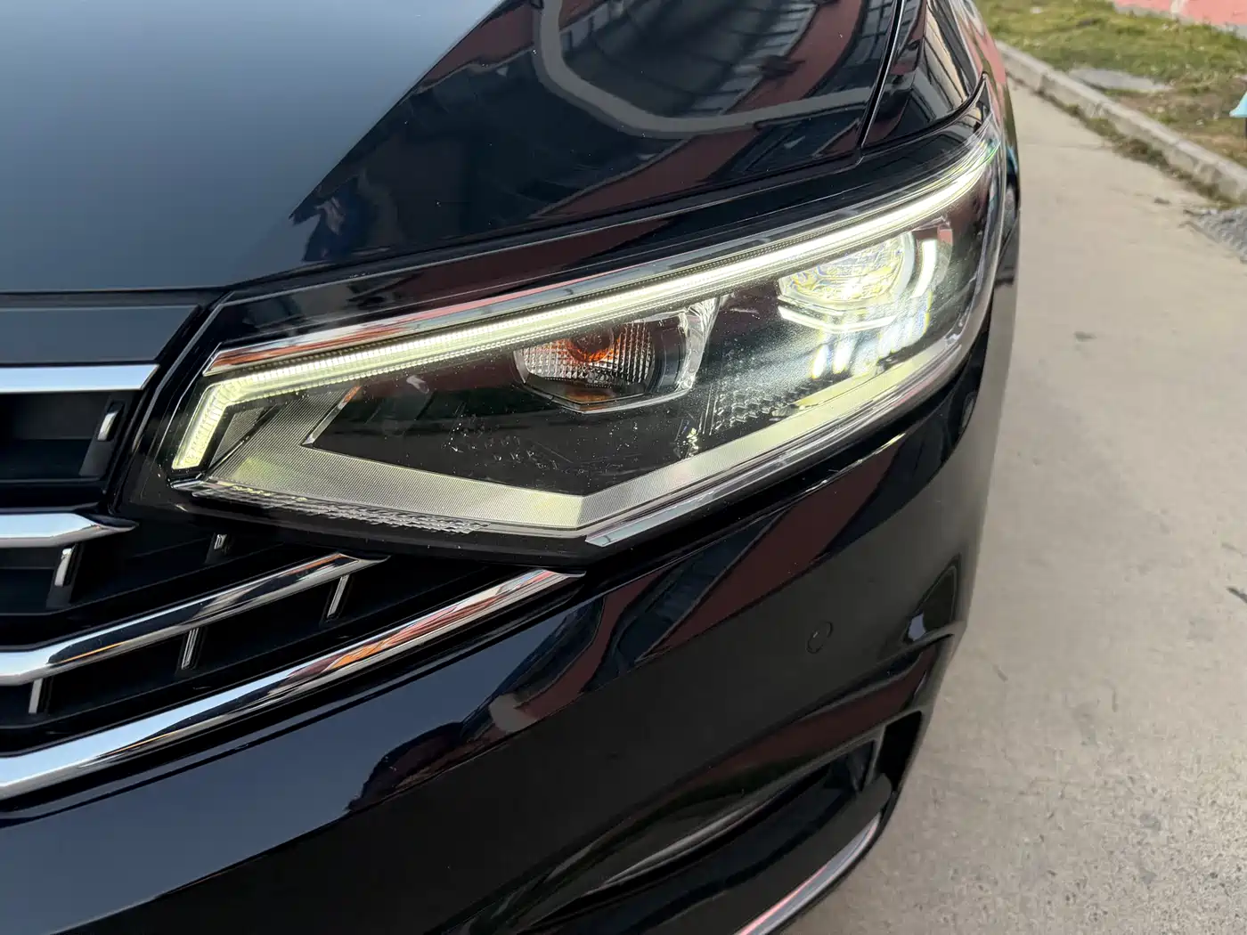 Volkswagen Magotan 2023 Model 2 Million Commemorative Edition 330TSI DSG Luxury фото 4