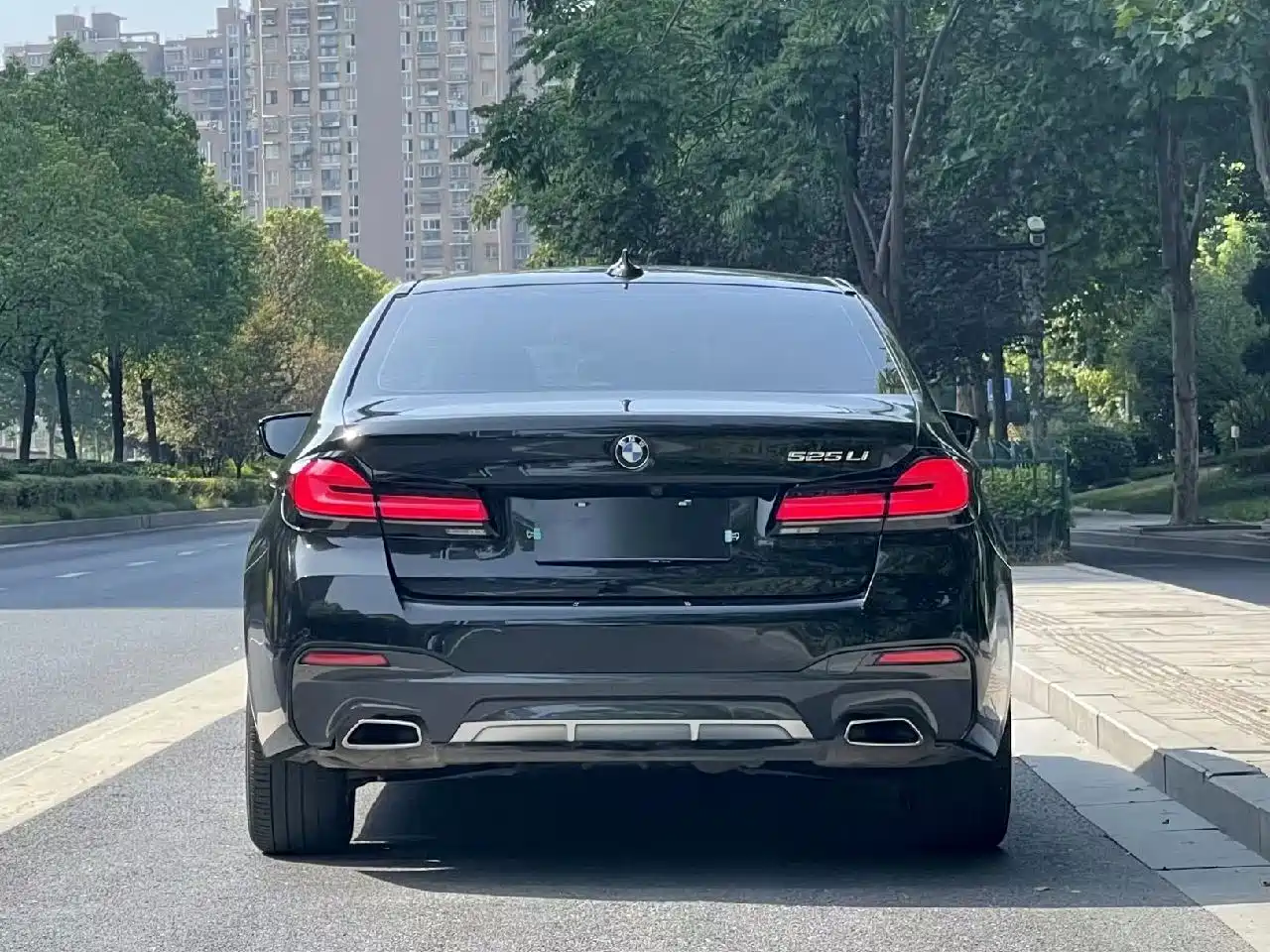 BMW 5 Series 2022 525Li M Sport Package фото 9