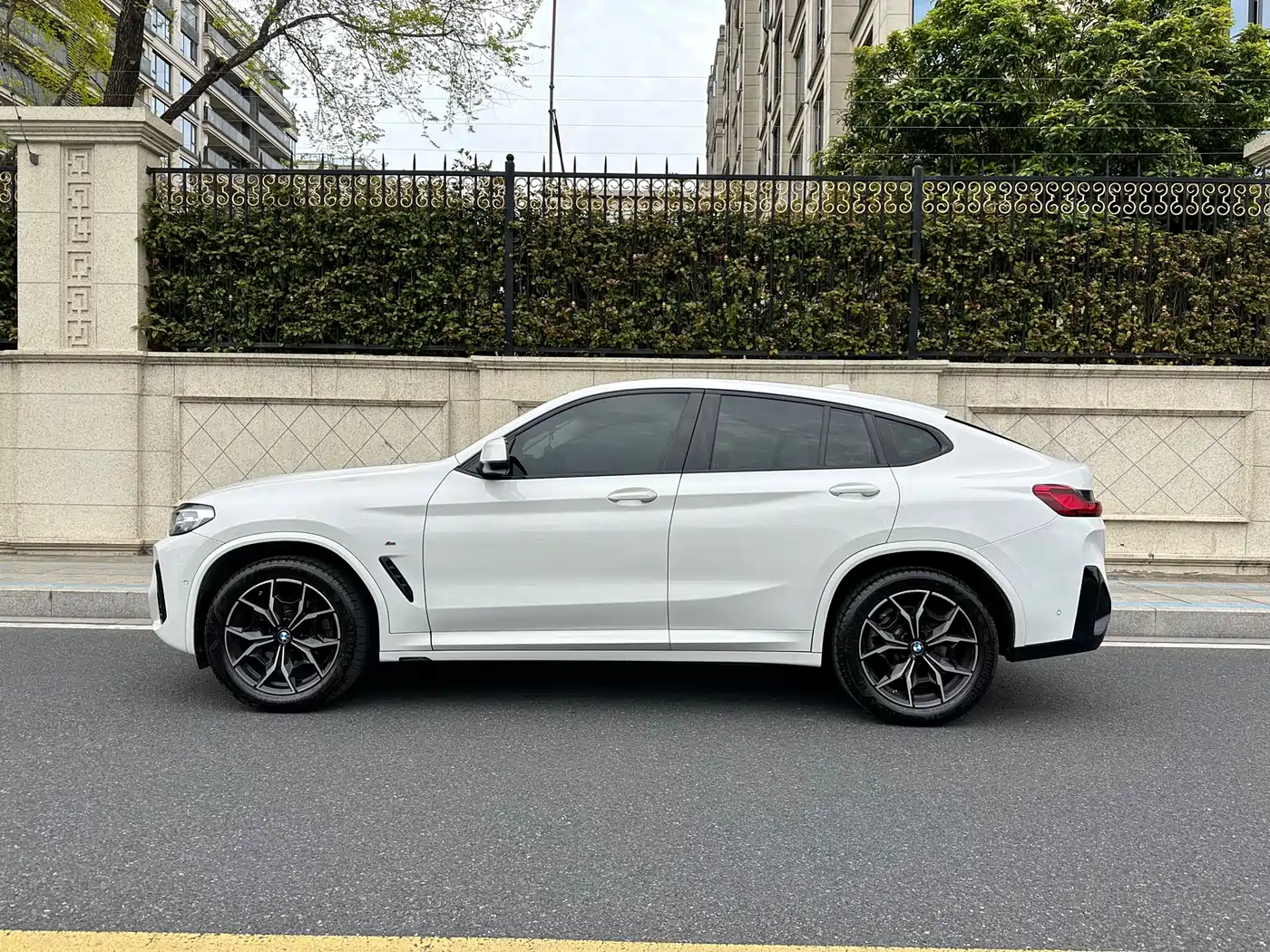 BMW X4 2022 xDrive 25i M Sport Package фото 3