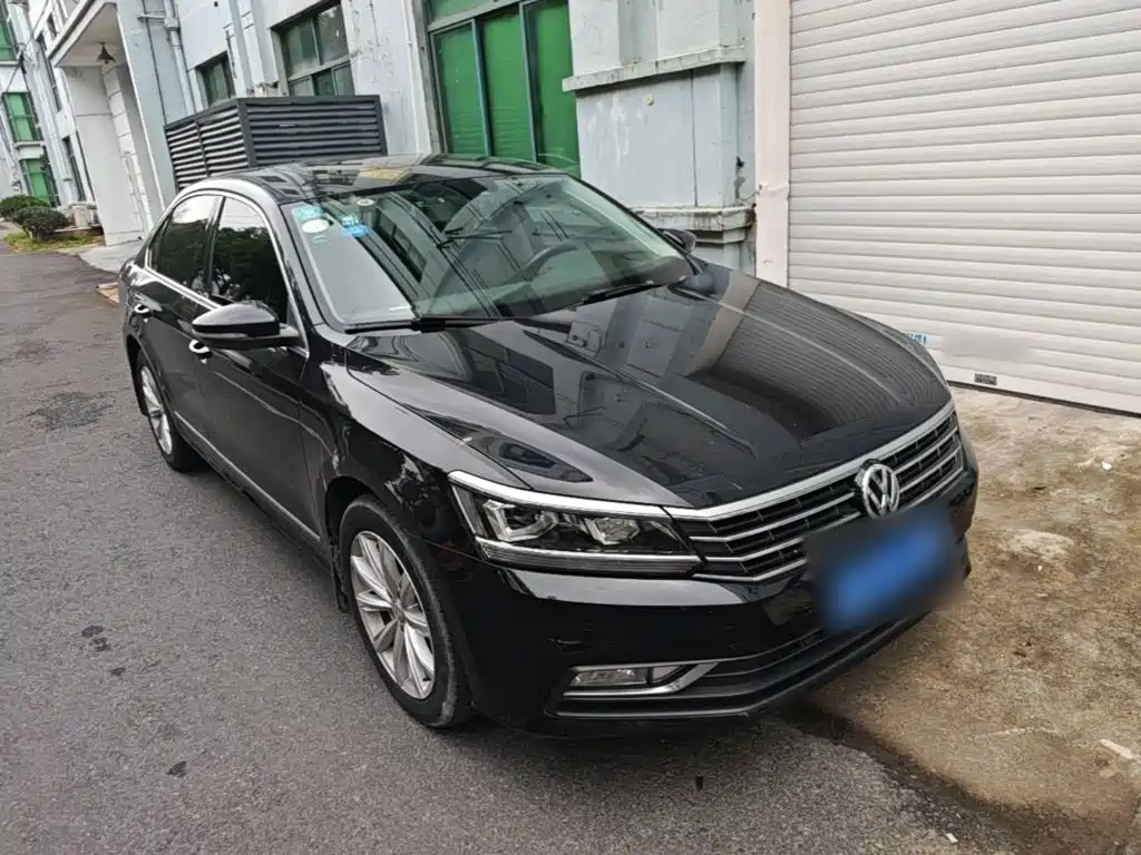 Фото 4 - Volkswagen Passat