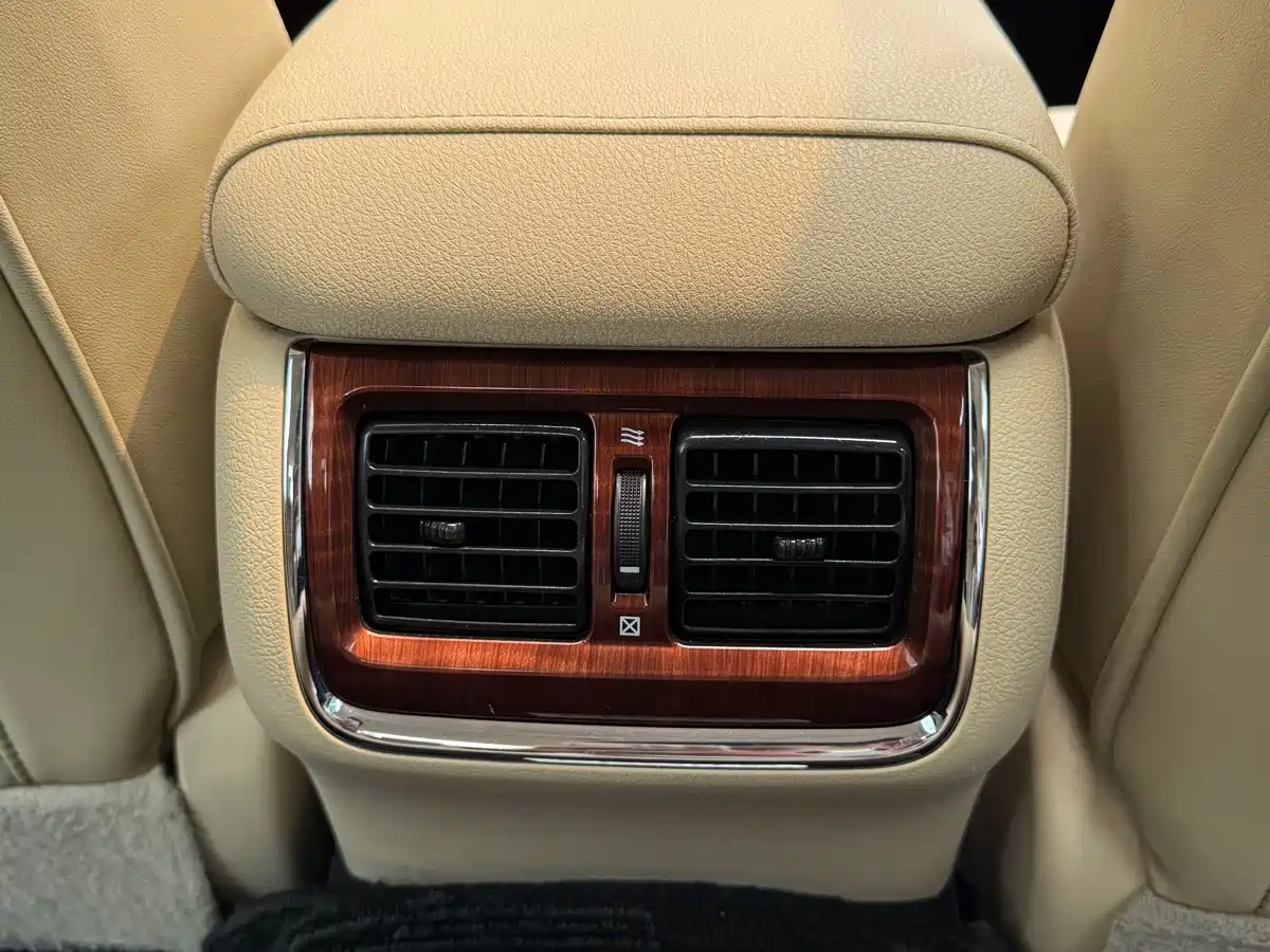 Toyota Crown 2015 2.0T Fashion фото 6