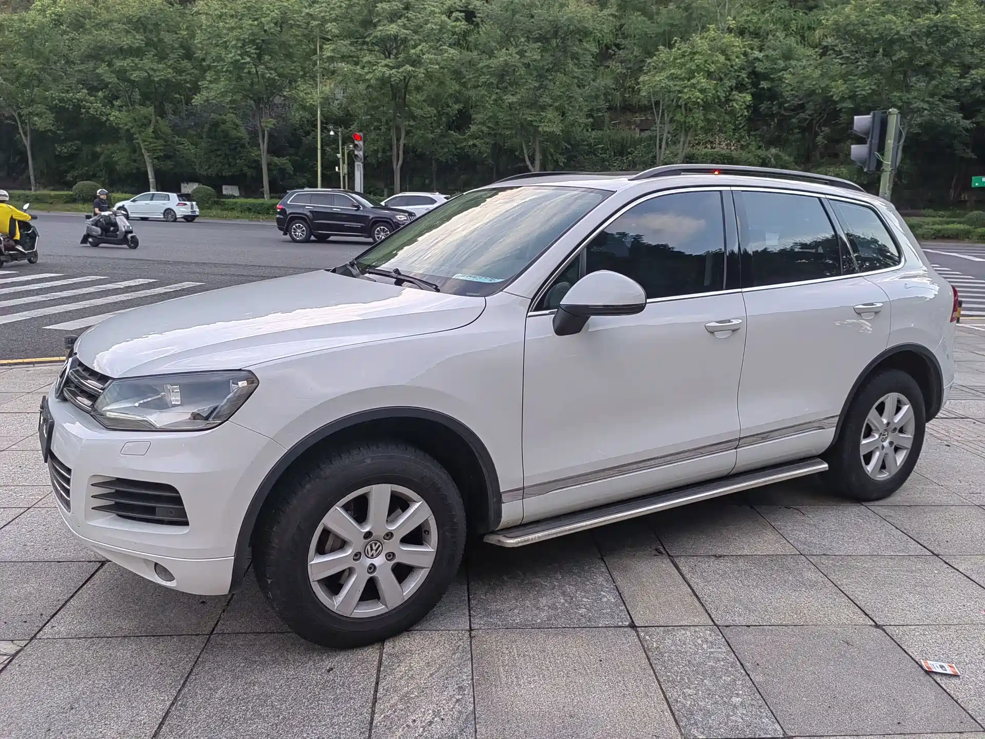 Фото 4 - Volkswagen Touareg