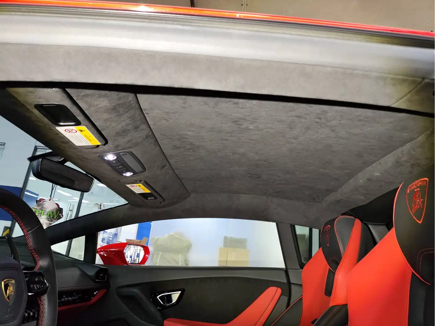 LAMBORGHINI HURACÁN