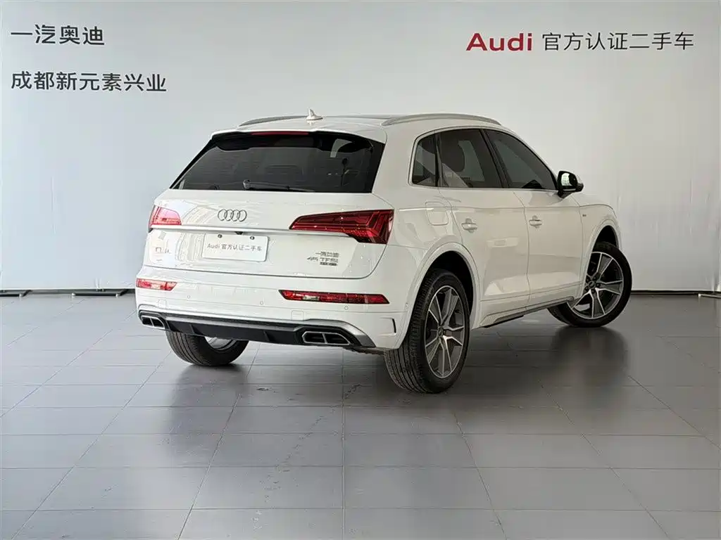 Audi Q5L 2022 45T Luxury Dynamic фото 4