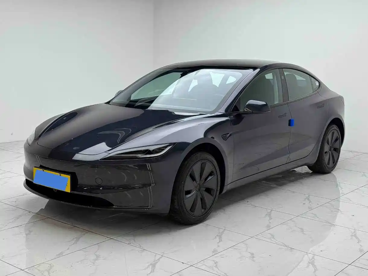Tesla Model 3 2025 Model Year Facelift Rear-Wheel Drive