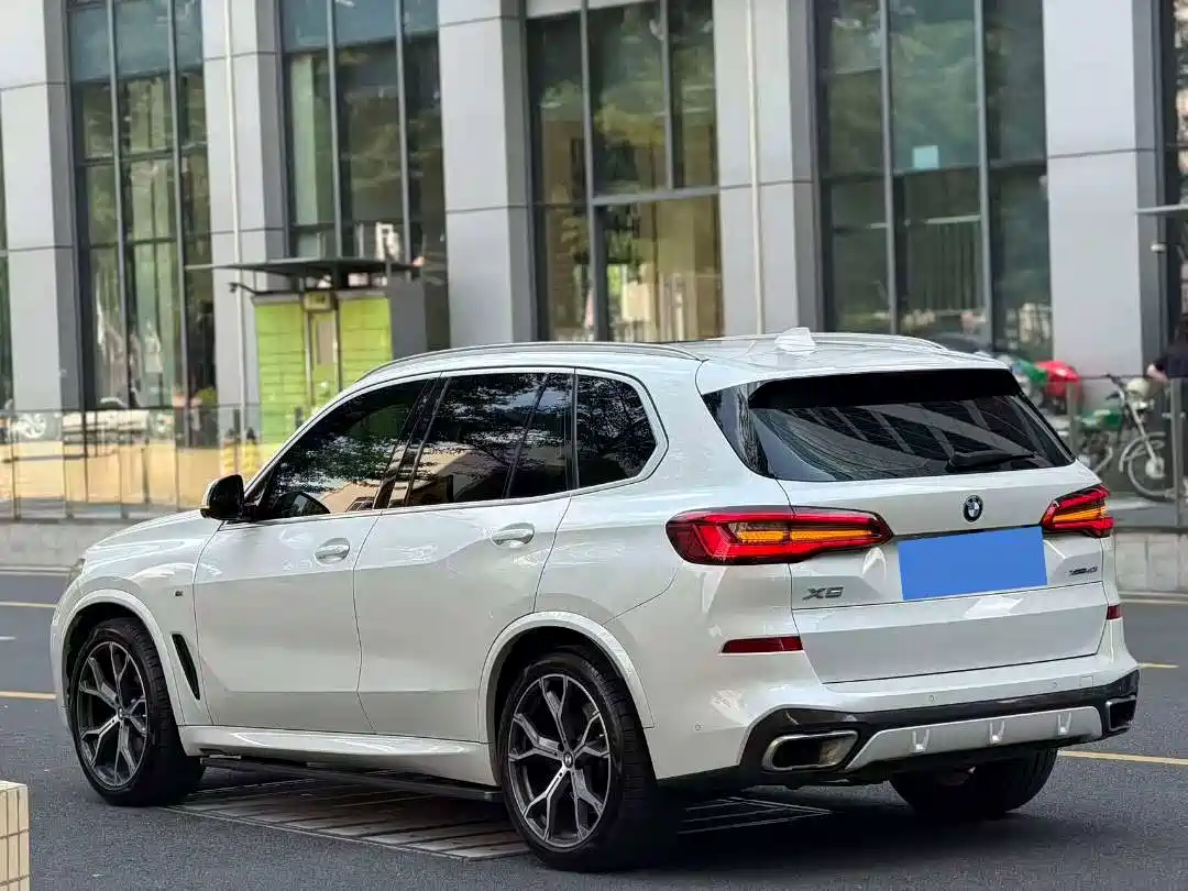 Photo 3 - BMW X5 (Import)