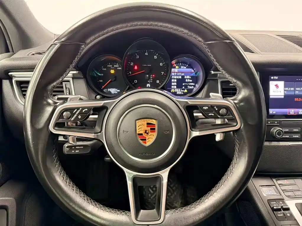 Porsche Macan 2018 Macan 2.0T фото 12