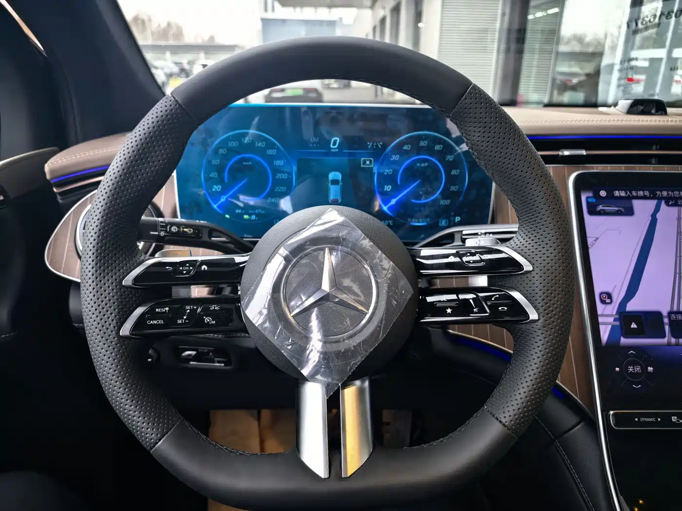 MERCEDES-BENZ EQE SUV