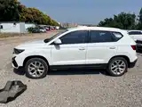 Photo 2 - Jetta VS5