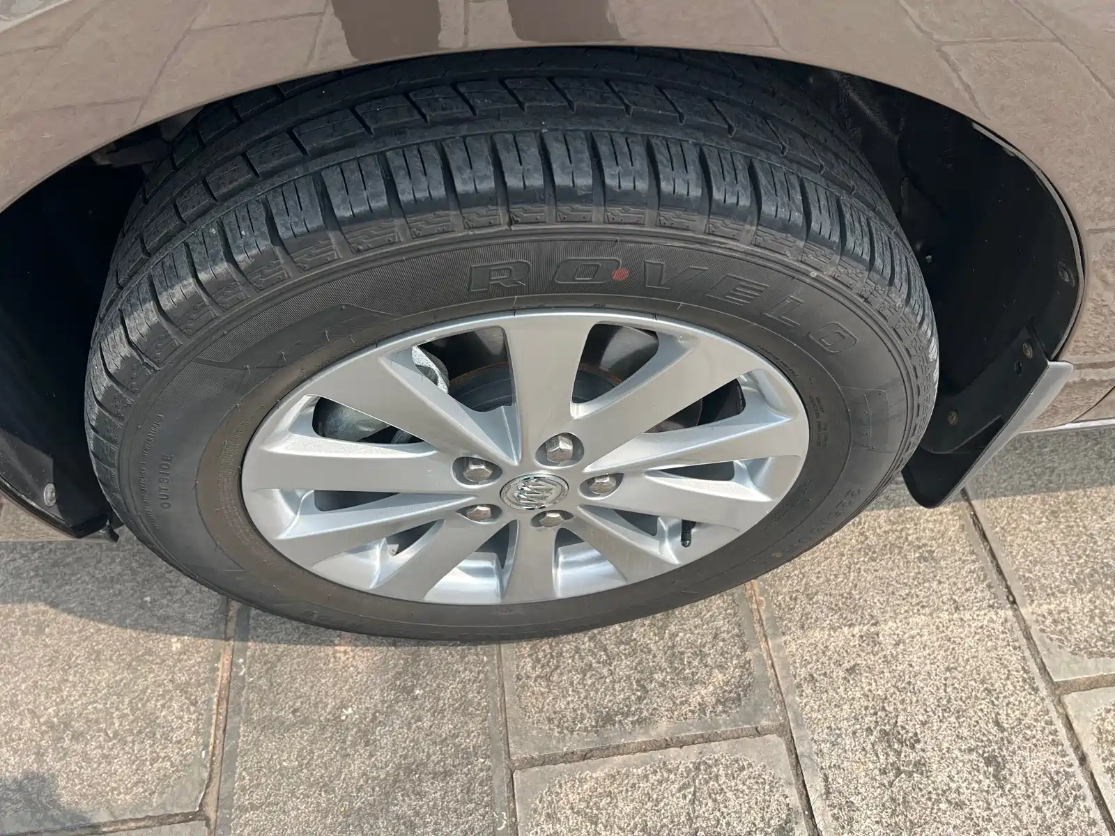 Photo 11 - Buick GL8