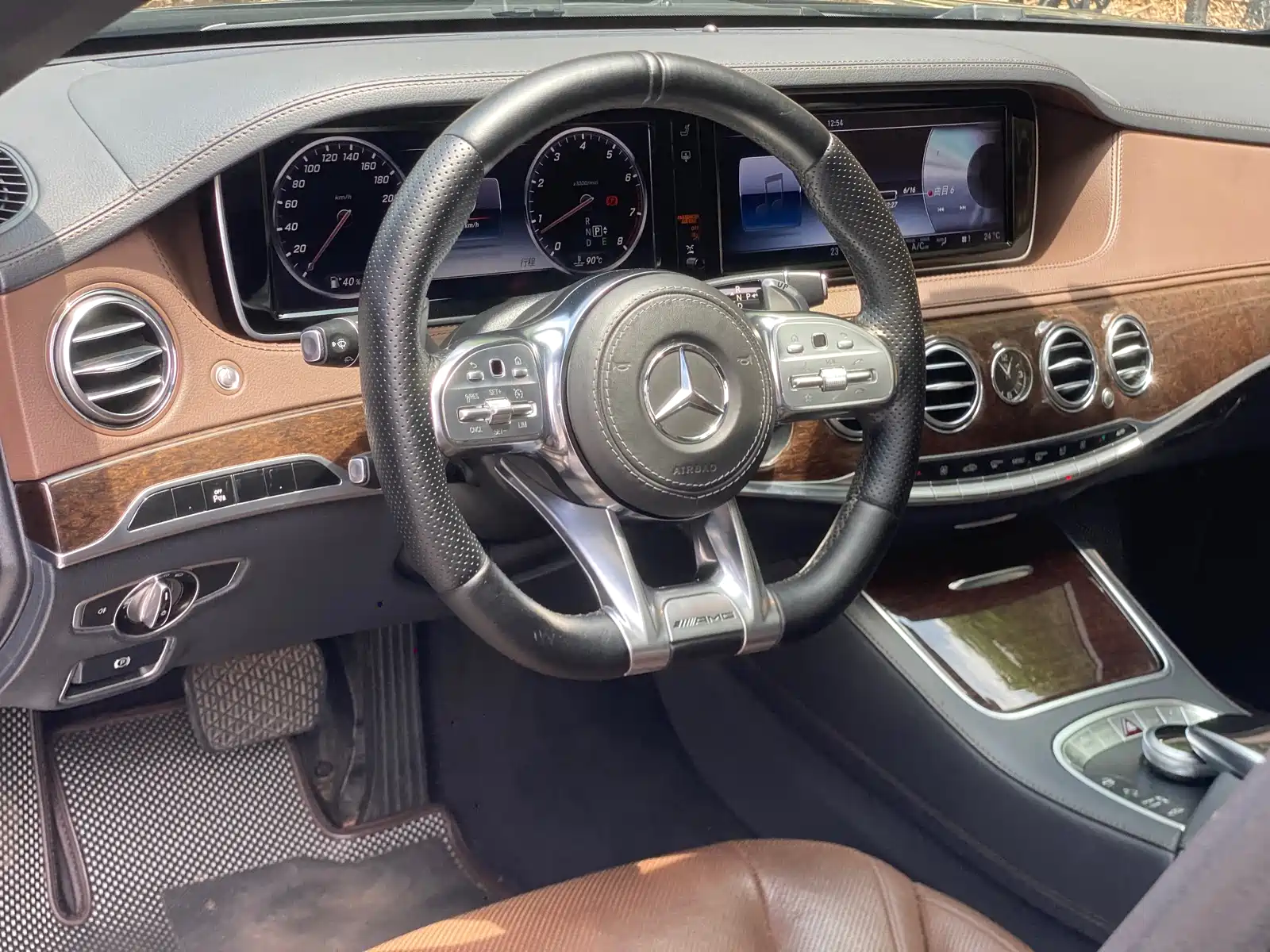 Фото 8 - Mercedes-Benz S-Class