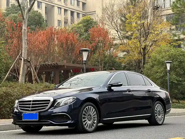 MERCEDES-BENZ E CLASS