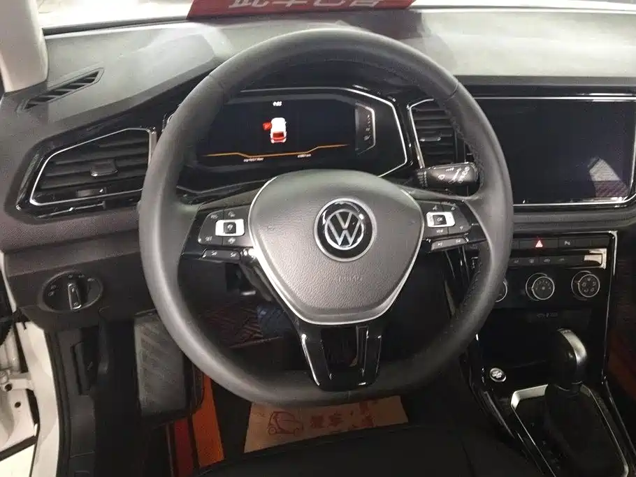 Volkswagen T-ROC 2022 2021 Facelift 280TSI DSG 2WD Comfort Smart Connect Edition