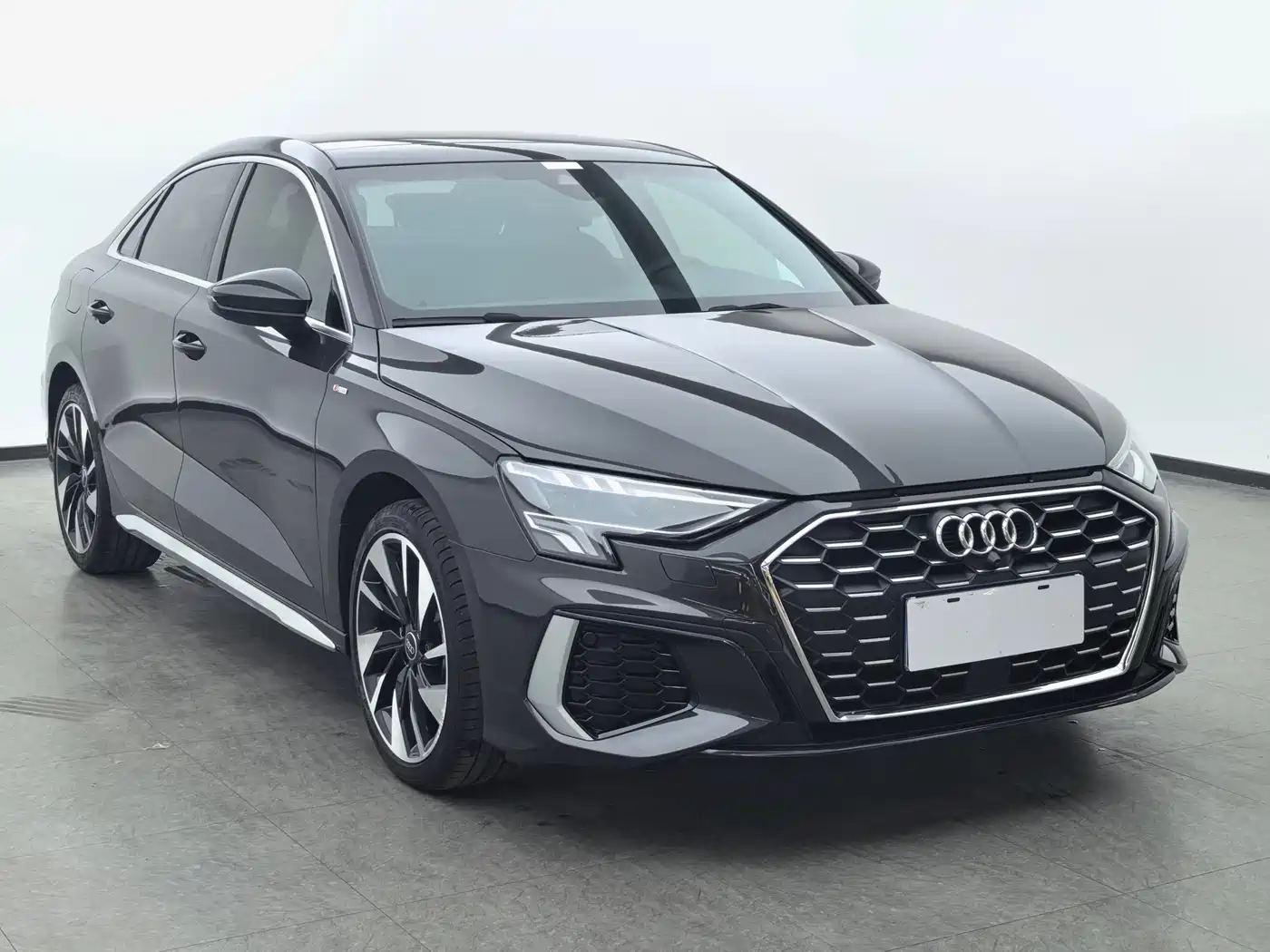 Audi A3 2024 Model A3L Limousine 35 TFSI Fashion Sport фото 3
