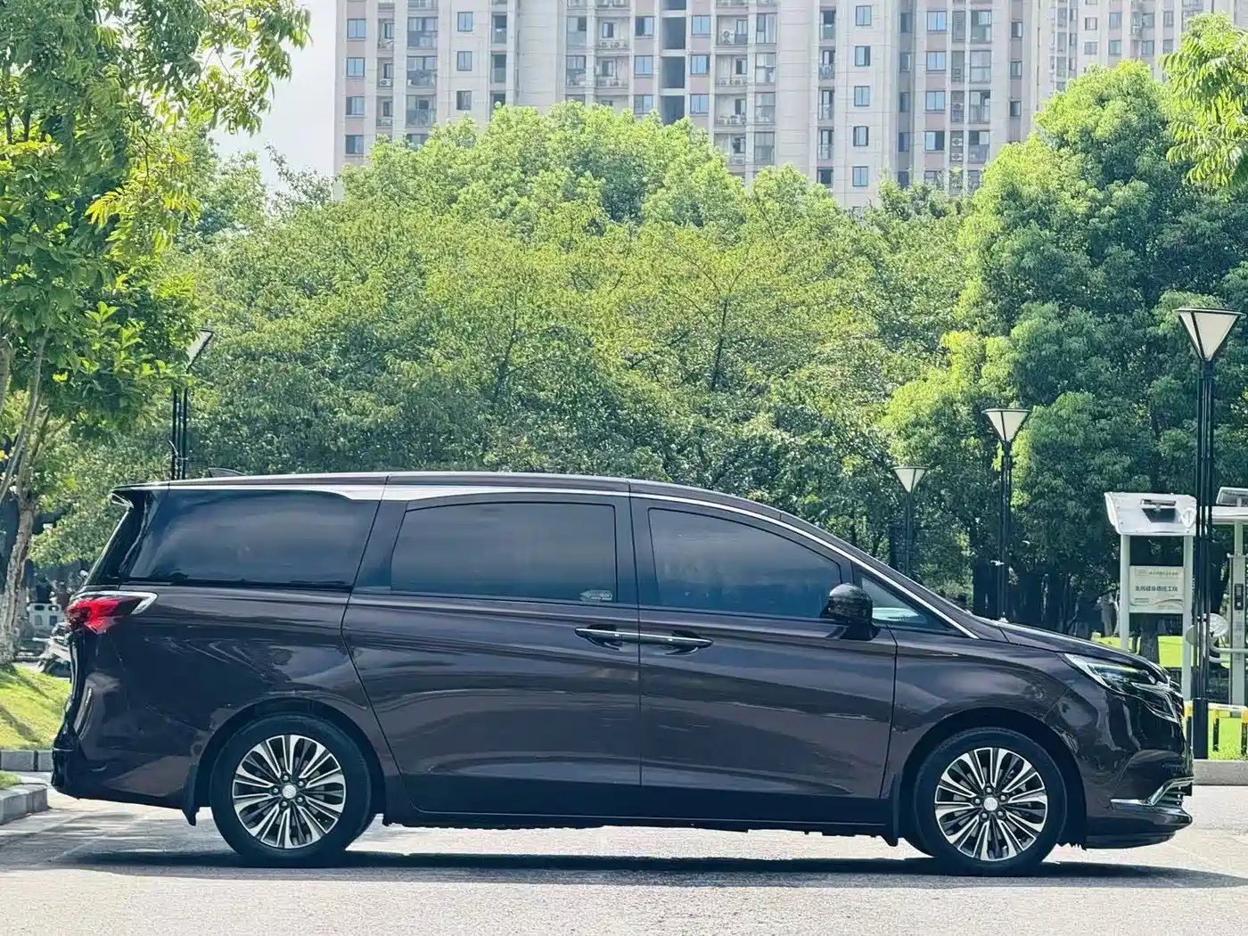 Фото 7 - Buick GL8