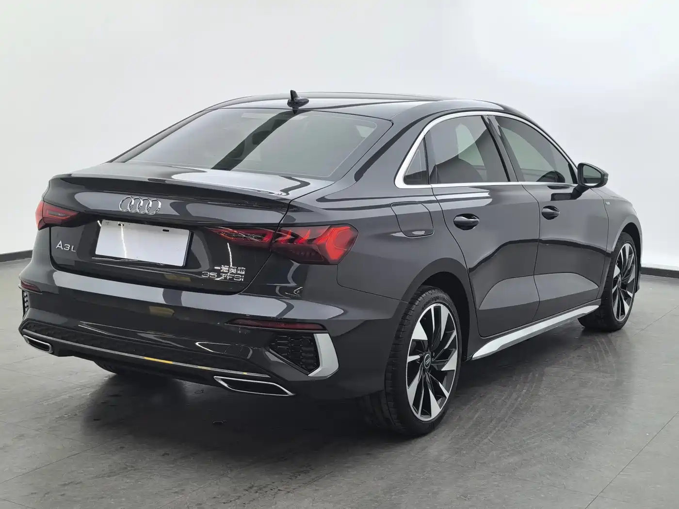 Audi A3 2024 Model A3L Limousine 35 TFSI Fashion Sport фото 4