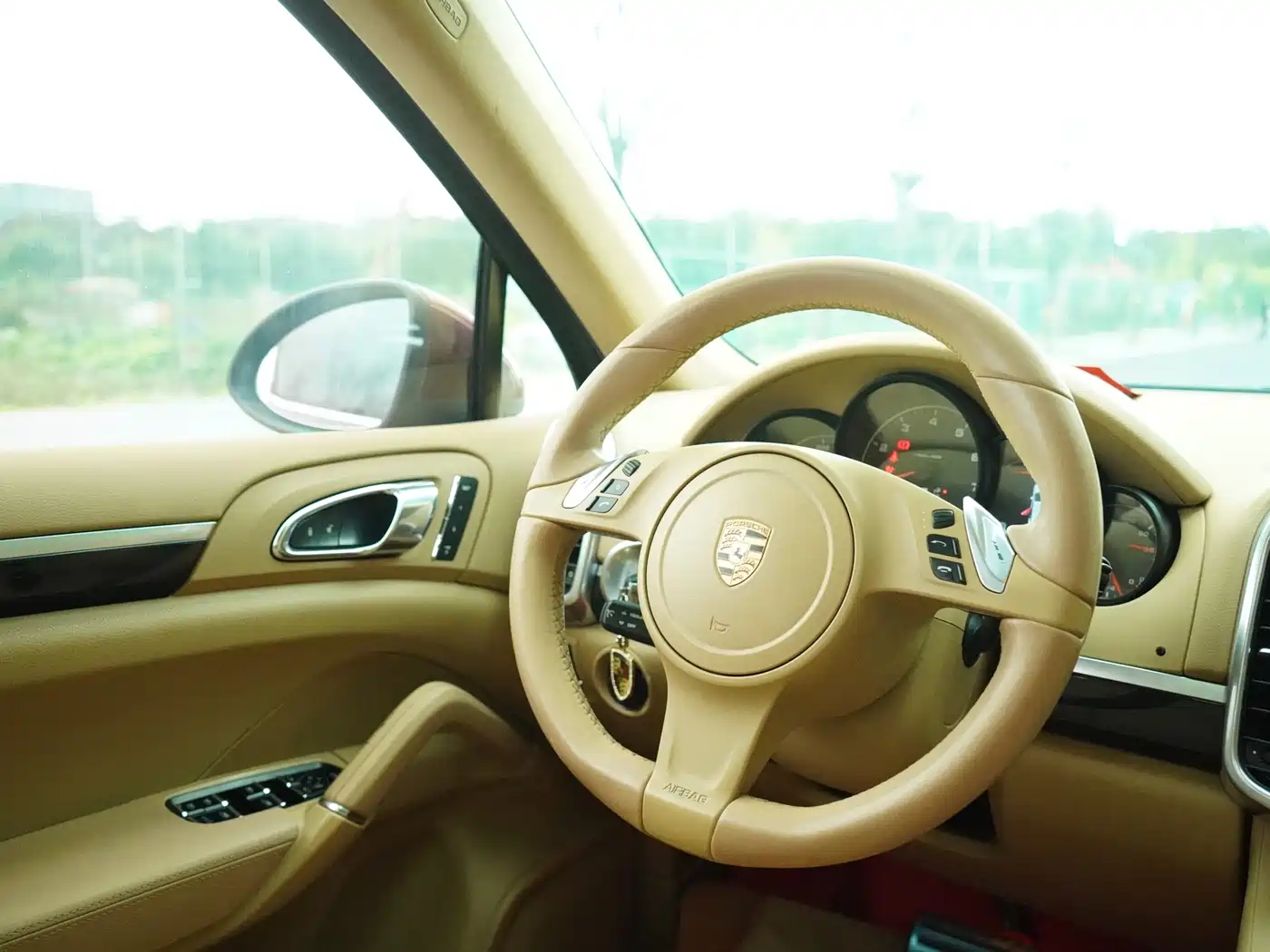 Porsche Cayenne фото 17