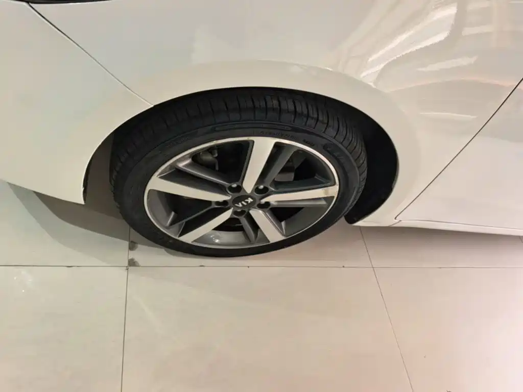 Фото 23 - Kia K3