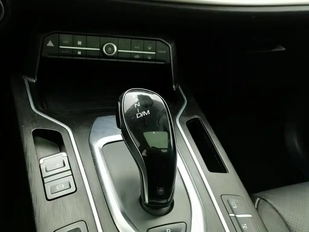 WEI PAI WEI BRAND VV6