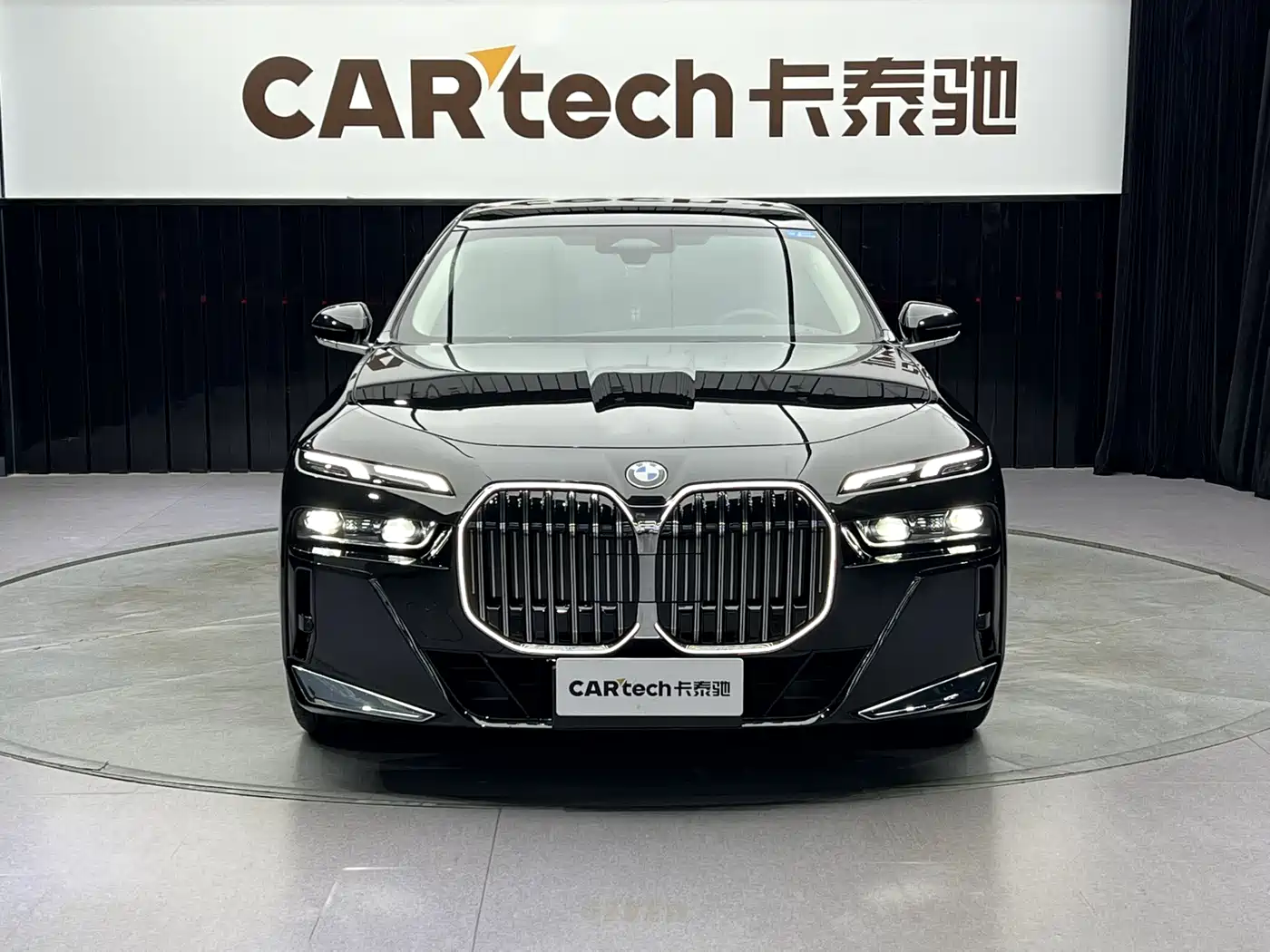 BMW 7 Series 2023 Model 735Li M Sport Package фото 3